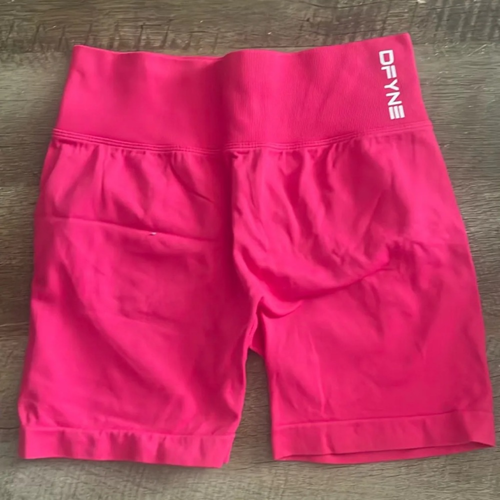 DFYNE Rosa Pink Women's Dynamic Shorts